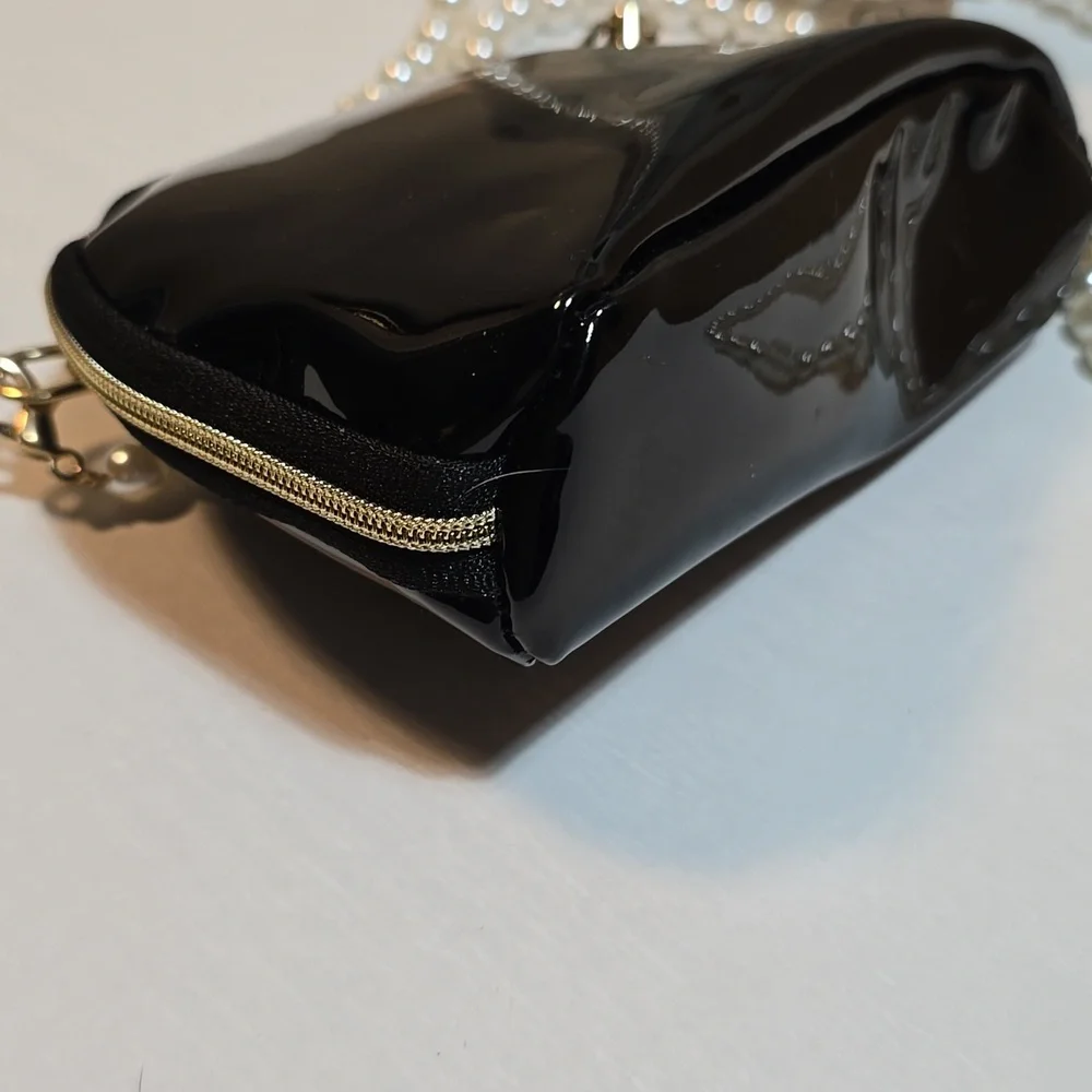 Chanel Pouch with Pearl Strap Plus... B27 - Picture 5 of 8